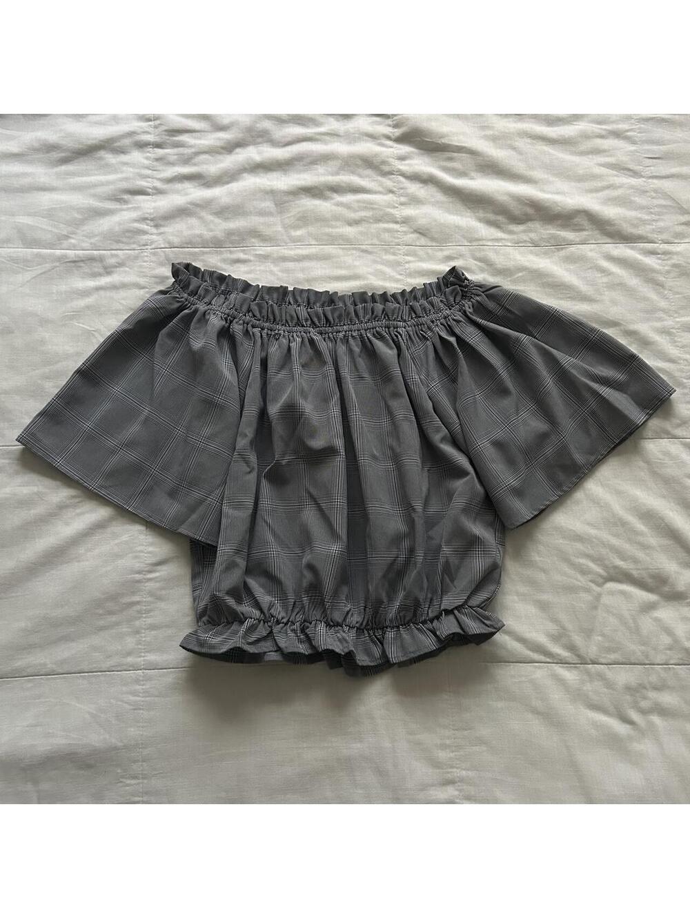 Mars Charcoal Gray Plaid Off Shoulder Blouse Flutter Sleeves Ruffle Hem Small